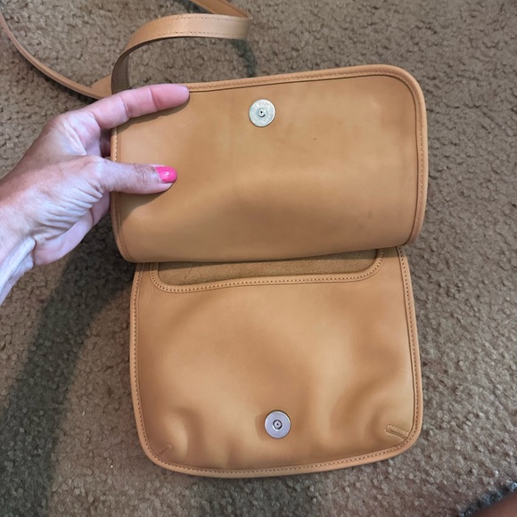 Authentic Coach small messenger flap crosssbody bag - Picture 8 of 13